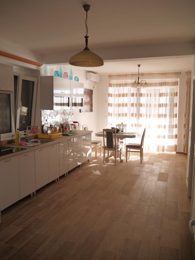 Crystalsky Apartment Dobra Voda Exterior foto